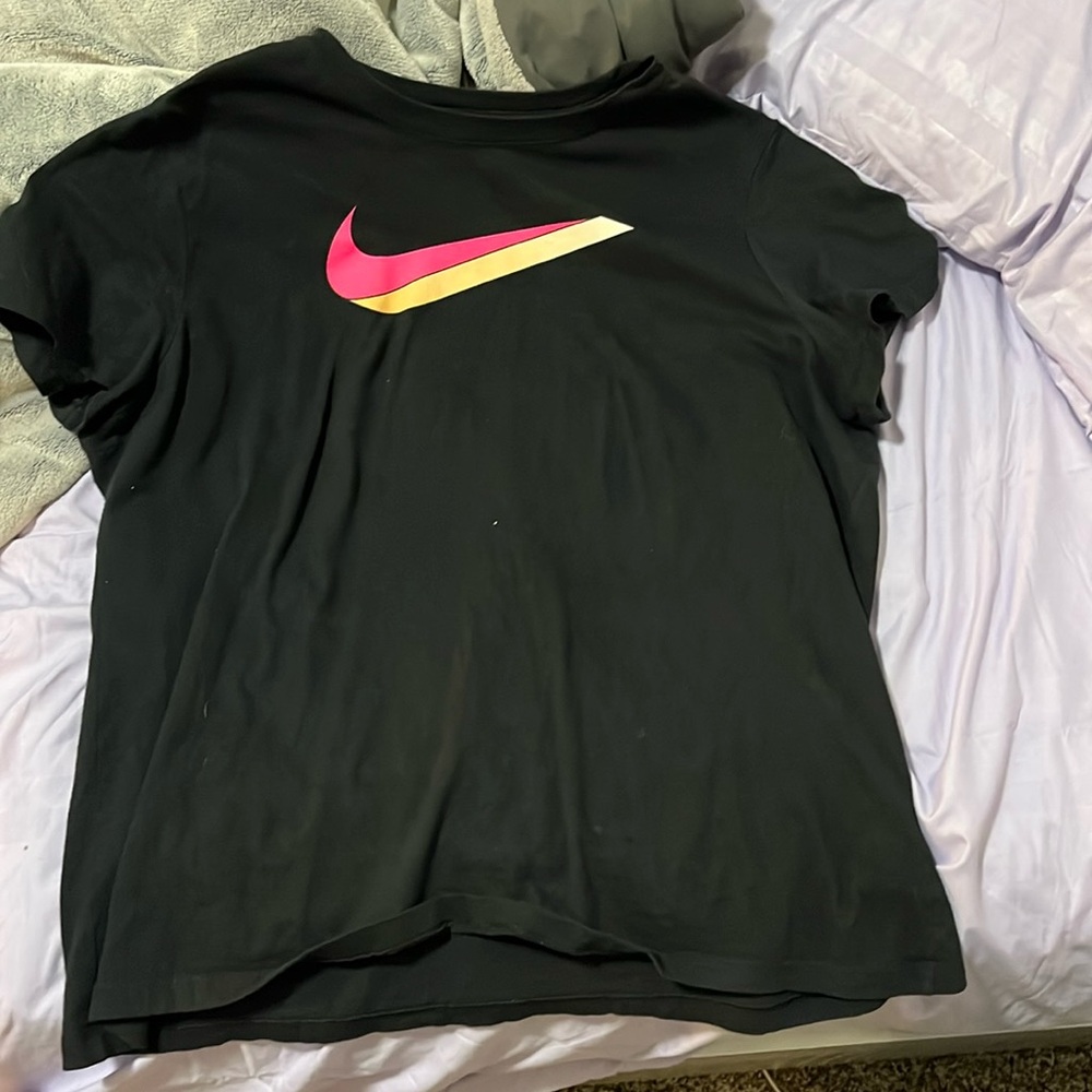 Black Nike shirt never worn size large
